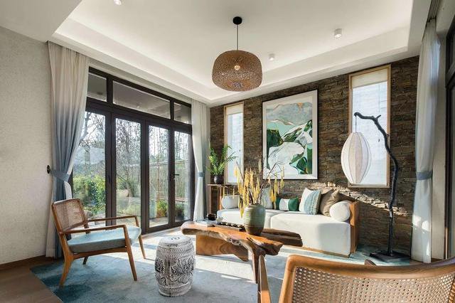 最美庭院別墅實(shí)拍，一進(jìn)庭院就被驚艷到了，這才叫別墅