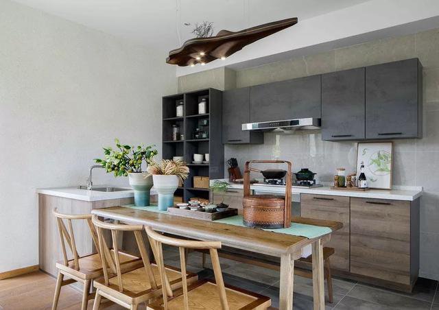 最美庭院別墅實(shí)拍，一進(jìn)庭院就被驚艷到了，這才叫別墅