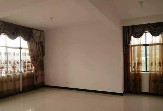 農(nóng)村三層平屋頂樓房建造實拍，完工圖真漂亮，總共花了59萬