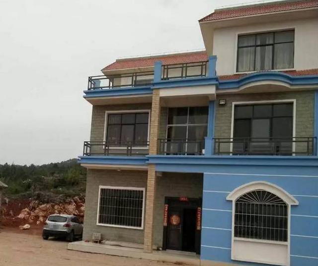 農(nóng)村三層平屋頂樓房建造實拍，完工圖真漂亮，總共花了59萬