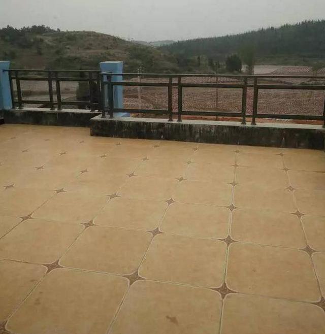 農(nóng)村三層平屋頂樓房建造實拍，完工圖真漂亮，總共花了59萬