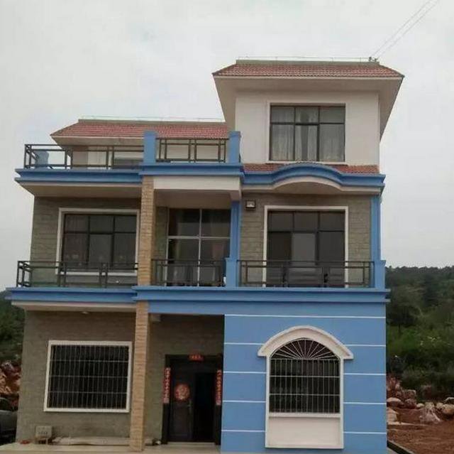 農(nóng)村三層平屋頂樓房建造實拍，完工圖真漂亮，總共花了59萬