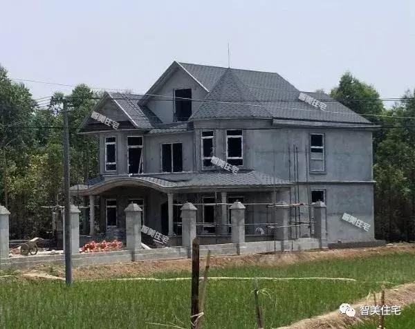 16.9×13.8米農(nóng)村二層半住宅戶型方案圖，純歐式風格