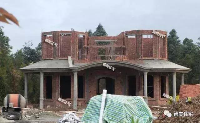 16.9×13.8米農(nóng)村二層半住宅戶型方案圖，純歐式風格