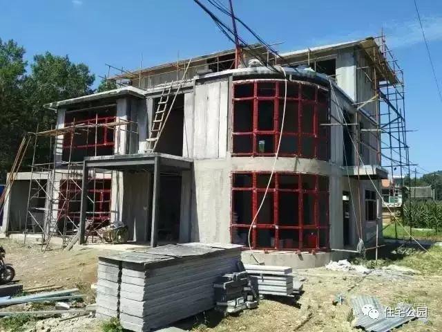 農(nóng)民自建房鋼結(jié)構(gòu)別墅，每平米造價(jià)僅1500，還做什么磚混框架！