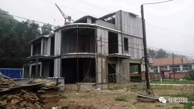 農(nóng)民自建房鋼結(jié)構(gòu)別墅，每平米造價(jià)僅1500，還做什么磚混框架！