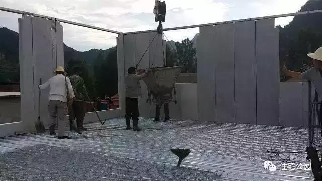 農(nóng)民自建房鋼結(jié)構(gòu)別墅，每平米造價(jià)僅1500，還做什么磚混框架！
