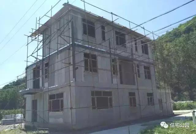 農(nóng)民自建房鋼結(jié)構(gòu)別墅，每平米造價(jià)僅1500，還做什么磚混框架！