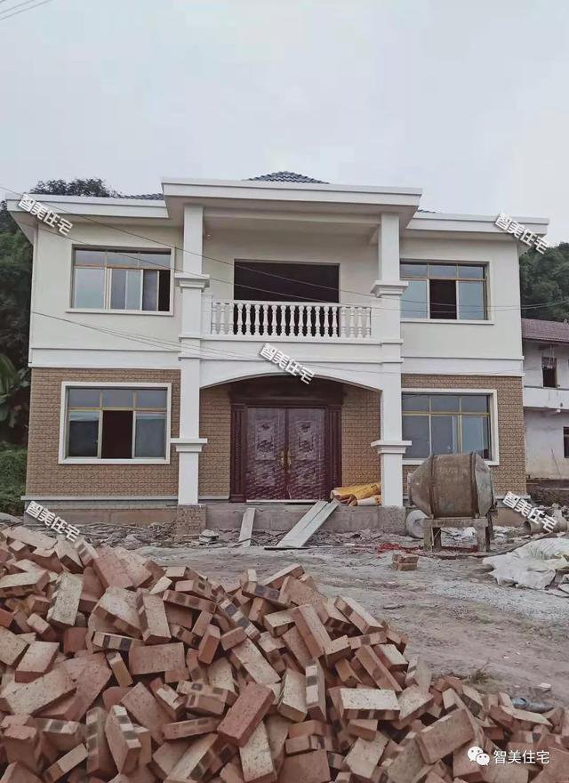 占地120平簡約普通二層自建房子設計圖，30萬內(nèi)，完工圖更漂亮