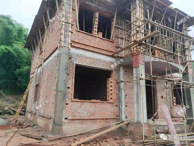 占地120平簡約普通二層自建房子設計圖，30萬內(nèi)，完工圖更漂亮