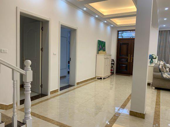 80萬回老家建兩層小別墅含內(nèi)部裝修，鄰居看完都說很實(shí)用