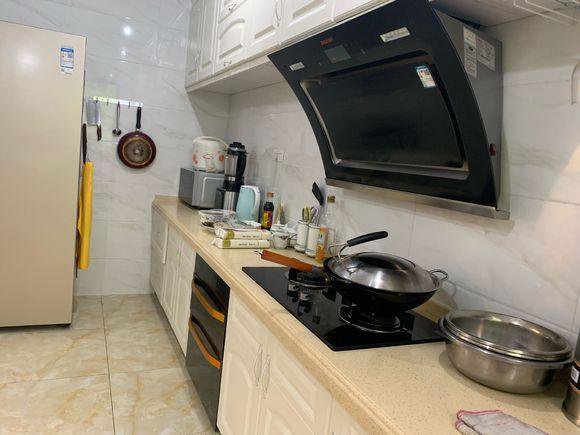 80萬回老家建兩層小別墅含內(nèi)部裝修，鄰居看完都說很實(shí)用