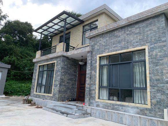 80萬回老家建兩層小別墅含內(nèi)部裝修，鄰居看完都說很實(shí)用