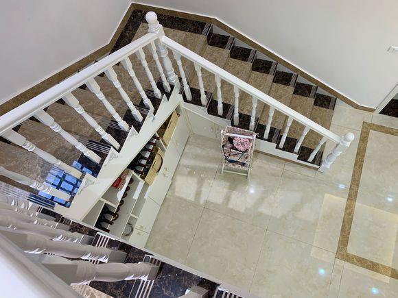 80萬回老家建兩層小別墅含內(nèi)部裝修，鄰居看完都說很實(shí)用