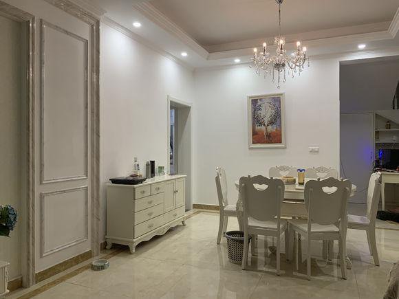 80萬回老家建兩層小別墅含內(nèi)部裝修，鄰居看完都說很實(shí)用