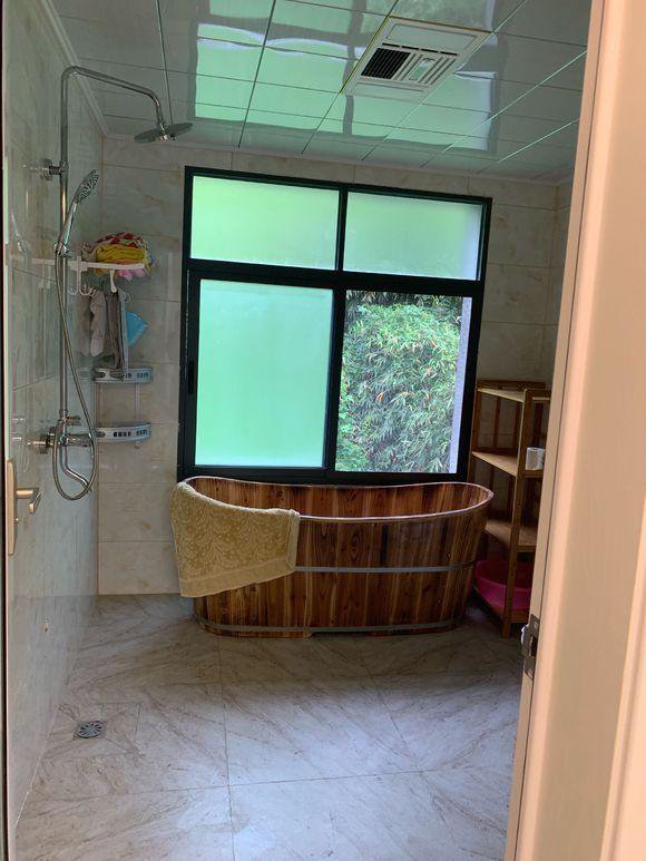 80萬回老家建兩層小別墅含內(nèi)部裝修，鄰居看完都說很實(shí)用