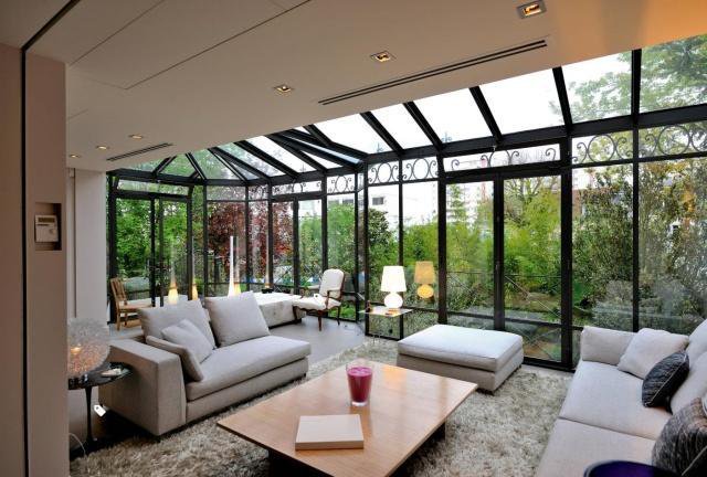 退休后，想要這樣的生活，一套別墅有陽(yáng)光房有庭院