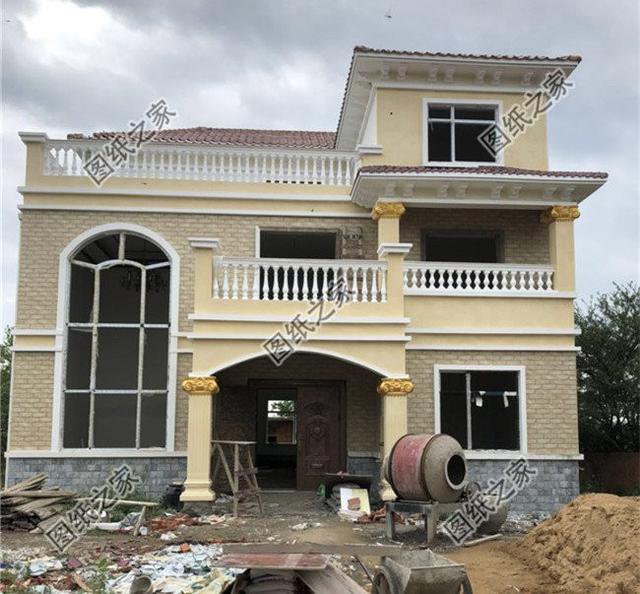 三層農村自建房實景圖平面圖，快來看看三層別墅怎么建！