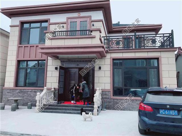 二層農(nóng)村自建房實(shí)拍圖，仔細(xì)對(duì)比效果圖后，沒想到是這樣的