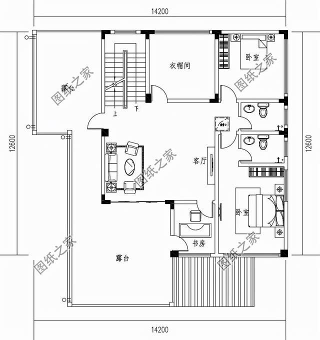 帶車庫的農(nóng)村別墅，方便生活，就是方便自己