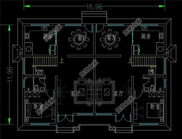 兄弟雙拼二層別墅設(shè)計(jì)，采光標(biāo)準(zhǔn)出色，擁有了非常寬闊的室外空間
